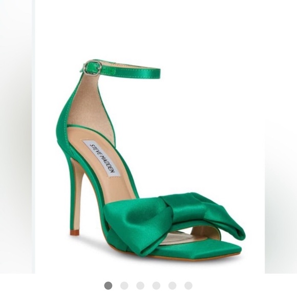 Steve Madden Shoes - Steve Madden Emerald Satin Heels with Bow......s a l e ends!